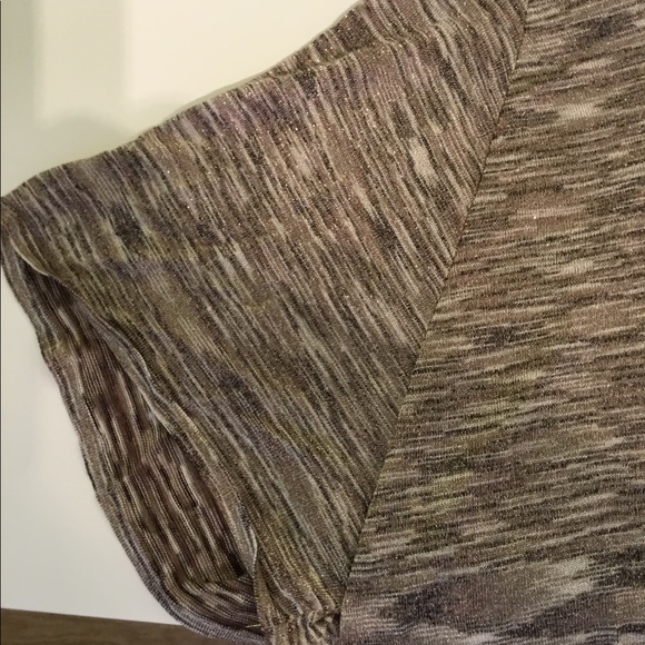 Gold metallic women’s hi/lo sweater - Picture 4 of 5